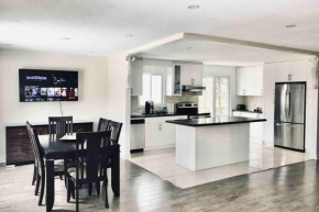 Spacious 3 Bedroom Cottage By The Lake